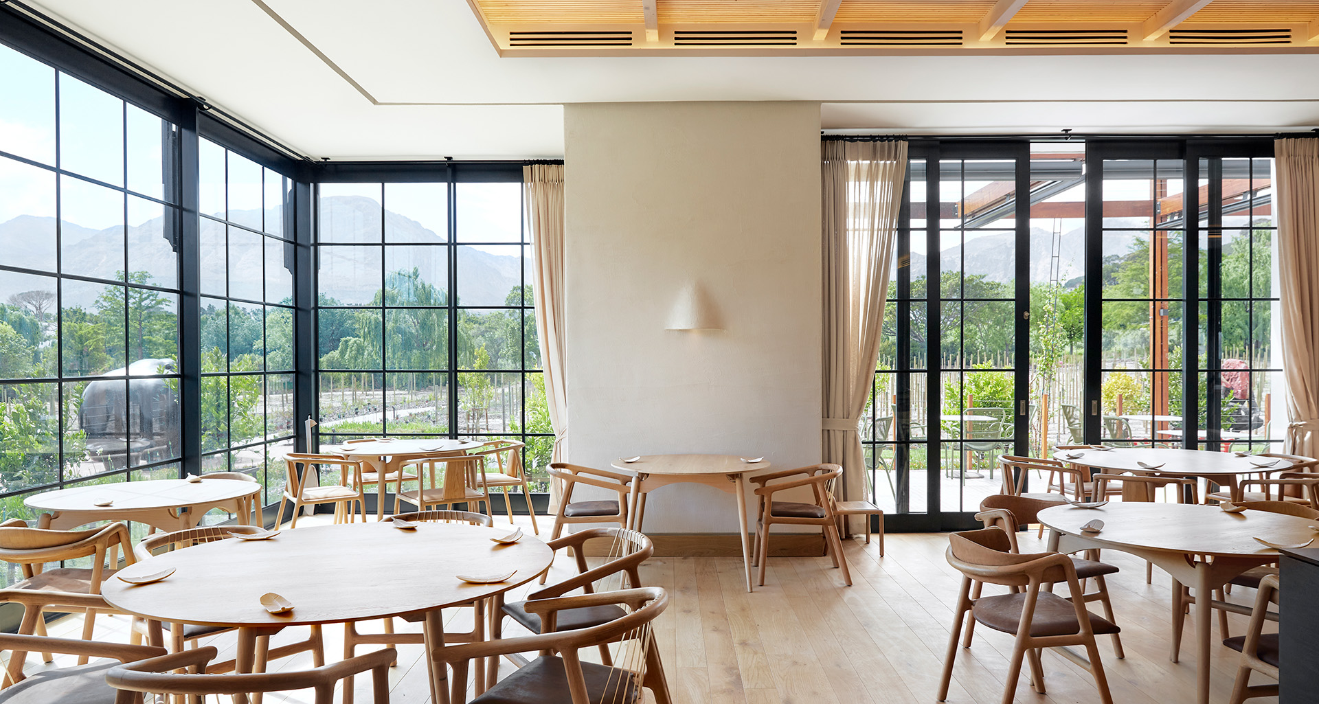 La Petite Colombe - Slider 2 - 1920x1025