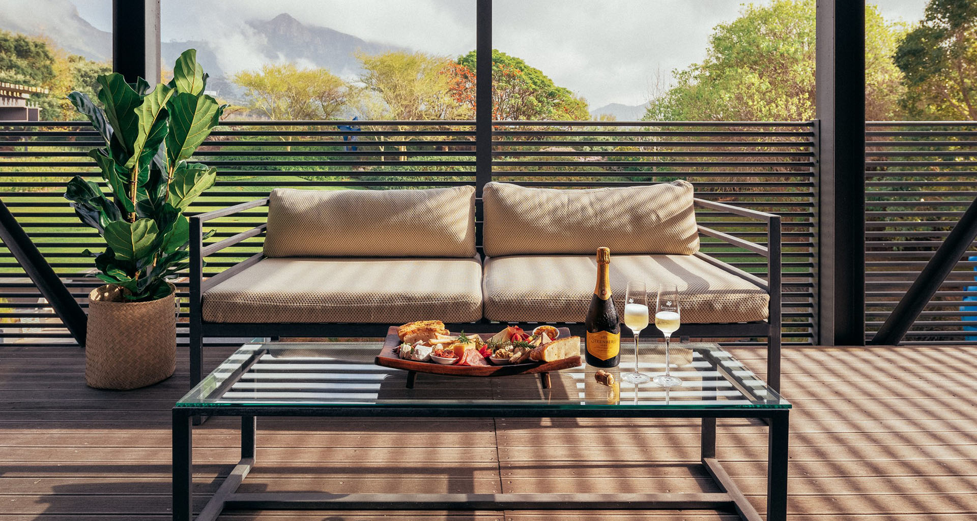 Bistro 1682 - Slider 3 - 1920x1025