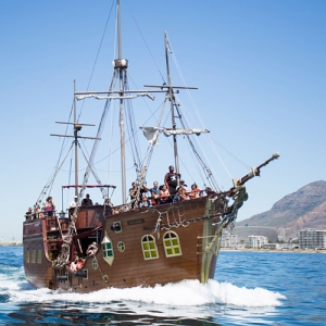 Jolly Roger Pirate Boat