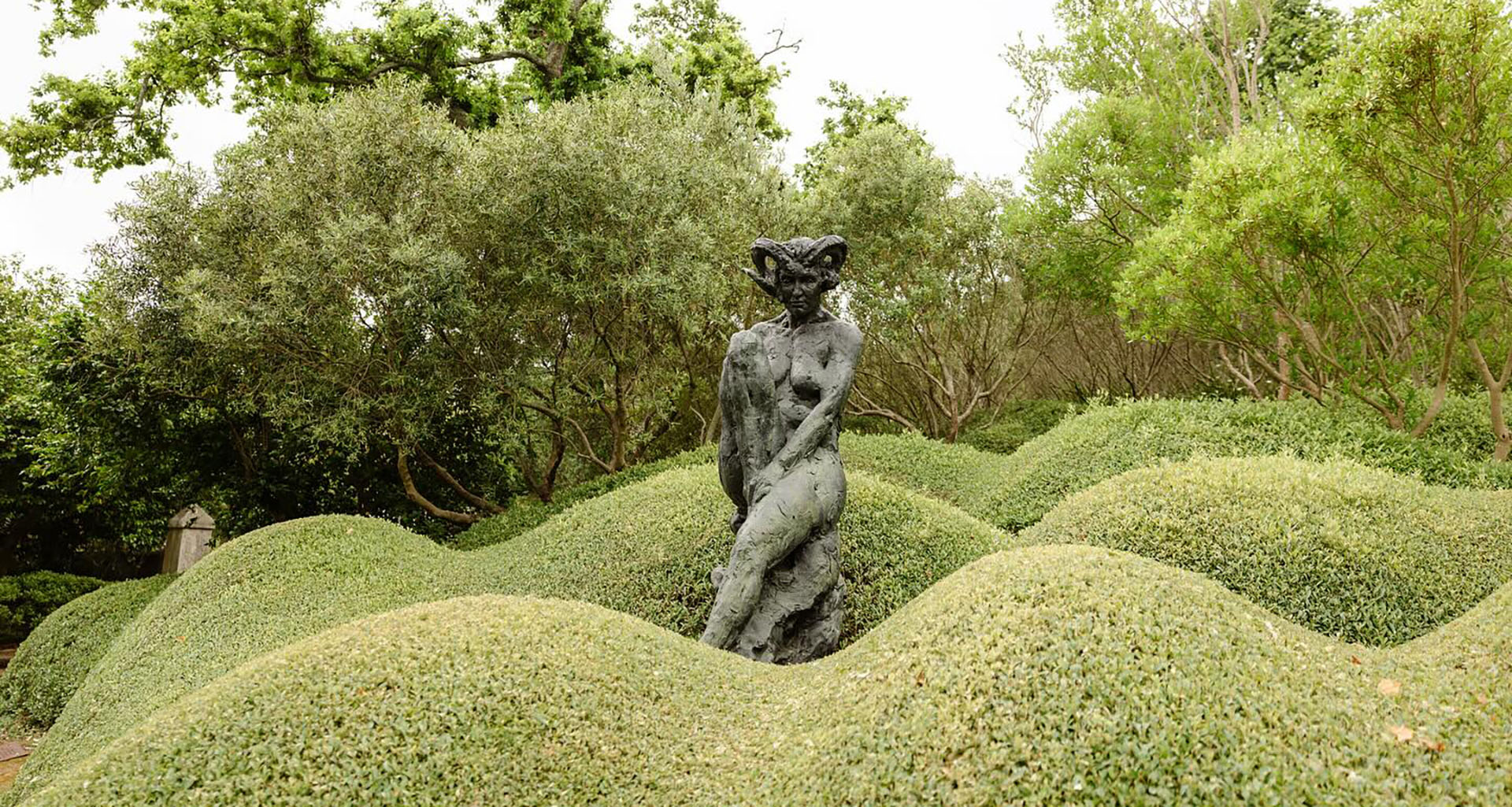 Dylan Lewis Sculptures - Slider 7 - 1920x1025