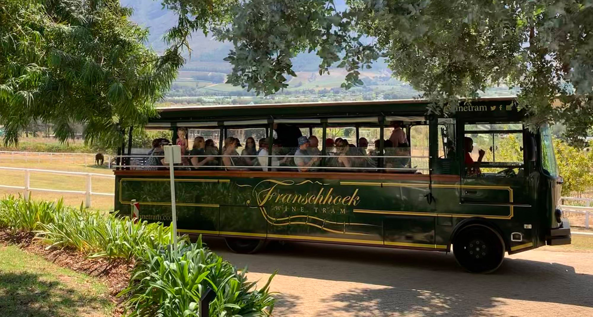 Franschhoek Wine Tram - Slider 2 - 1920x1025