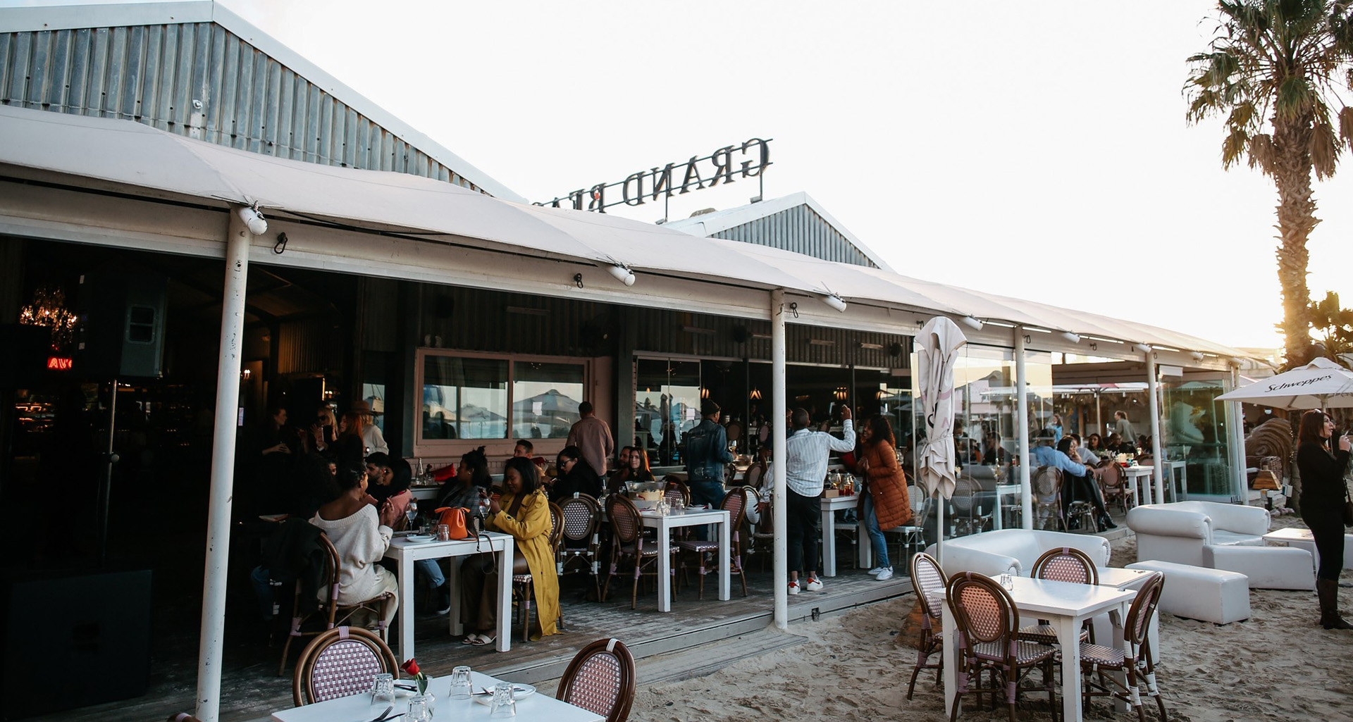 Grand Africa Café - Slider 4 - 1920x1025