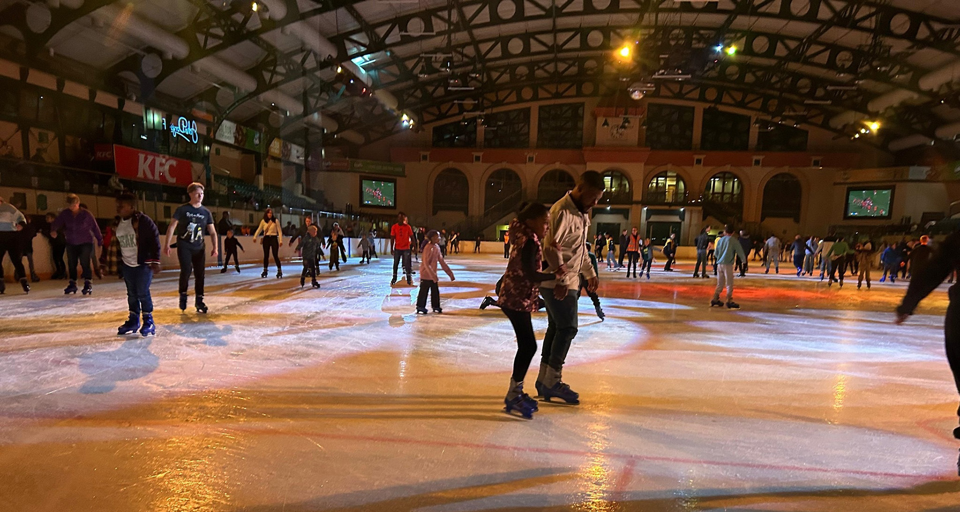 Ice Skating - Slider 2 - 1920x1025