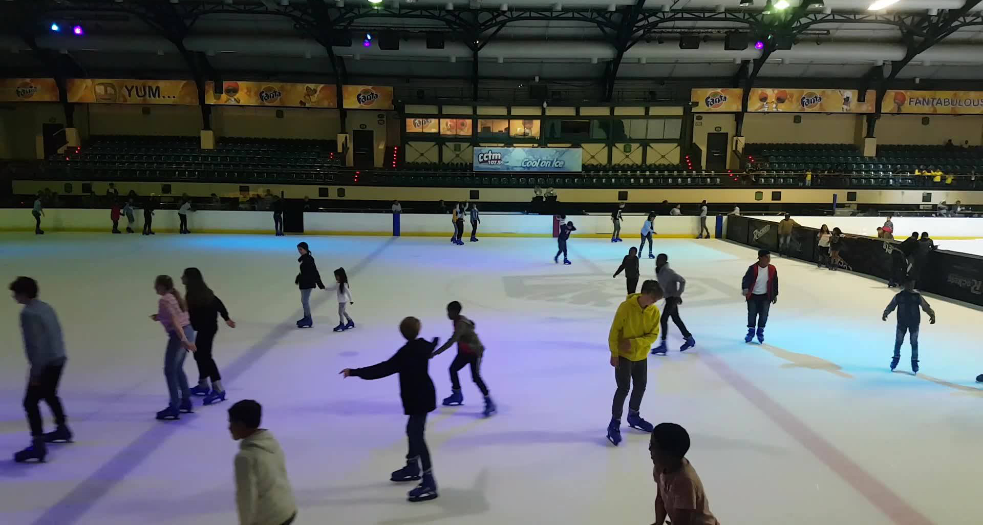 Ice Skating - Slider 3 - 1920x1025