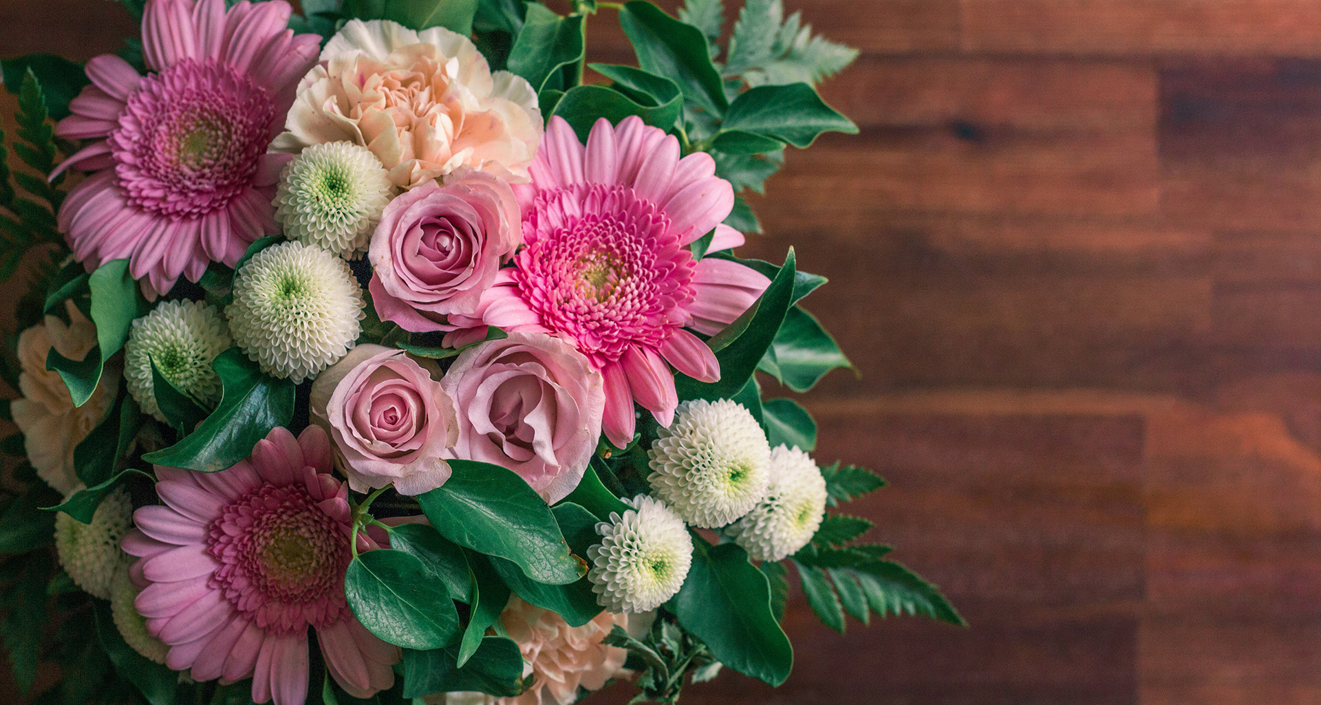 Petal & Post - Slider 1 - 1920x1025