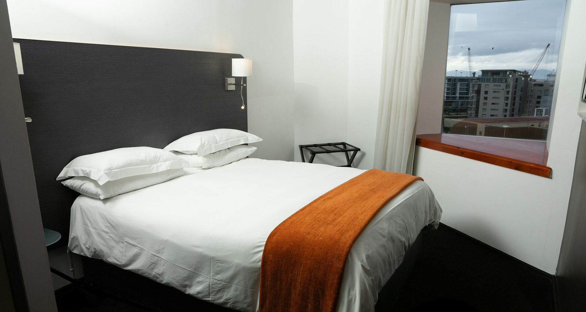 ONOMO Hotel Cape Town Waterfront Standard Queen Room